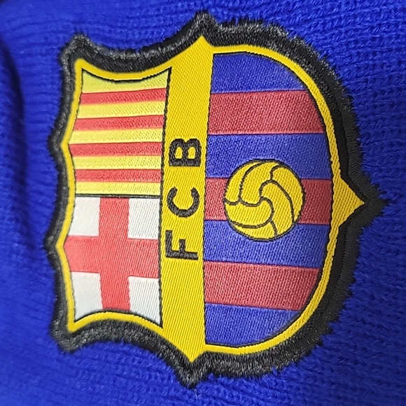 FCBARCELONA Knit Beanie One Size Unisex Blue and Red NWT - Picture 5 of 13